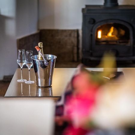 Vila Beautiful Grade 2 Listed Building - West Wing Bowness-on-Windermere Exteriér fotografie