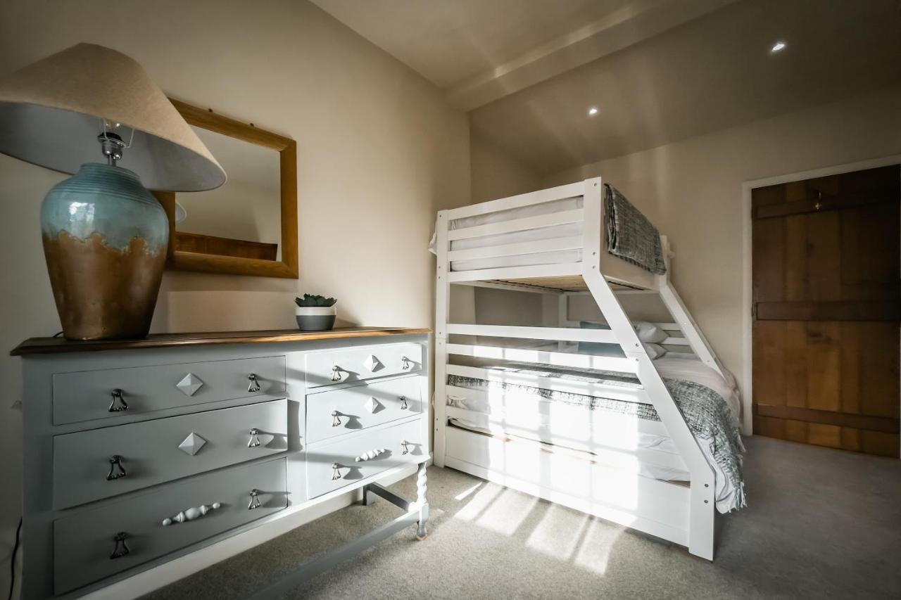 Vila Beautiful Grade 2 Listed Building - West Wing Bowness-on-Windermere Exteriér fotografie